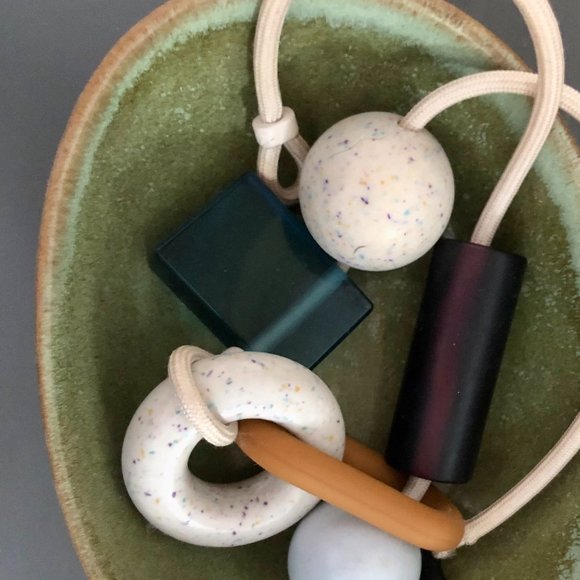 Stones Necklase - Picture 3 of 3